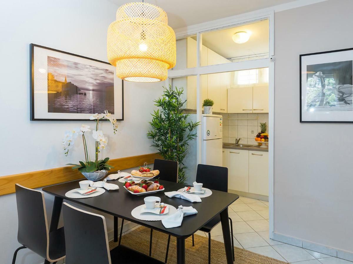 New City Center Design Apartment Пореч Экстерьер фото